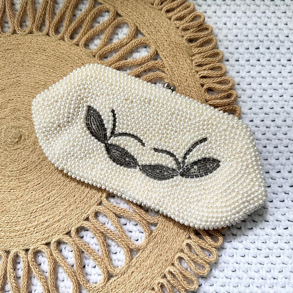 Vintage Small Ivory Pearl Glass Bead Butterfly Design Kiss Lock Bridal Clutch